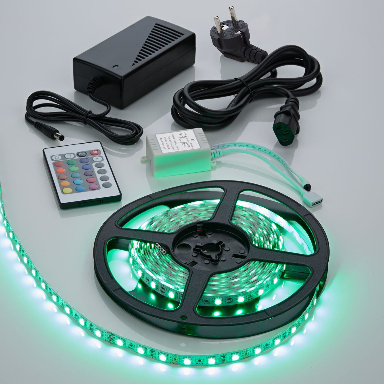 Biard 5m RGB 5050 300 LED Strip Set, farbwechselnd, inkl. Netzteil