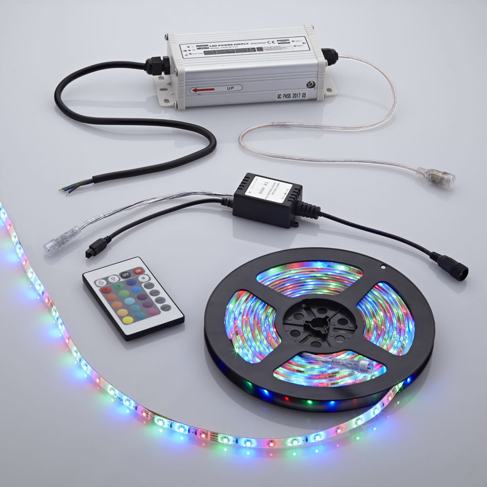 Biard 5m 3528 RGB 300 LED Strip Set, farbwechselnd, inkl. Netzteil& Fernbedienung, wasserdicht