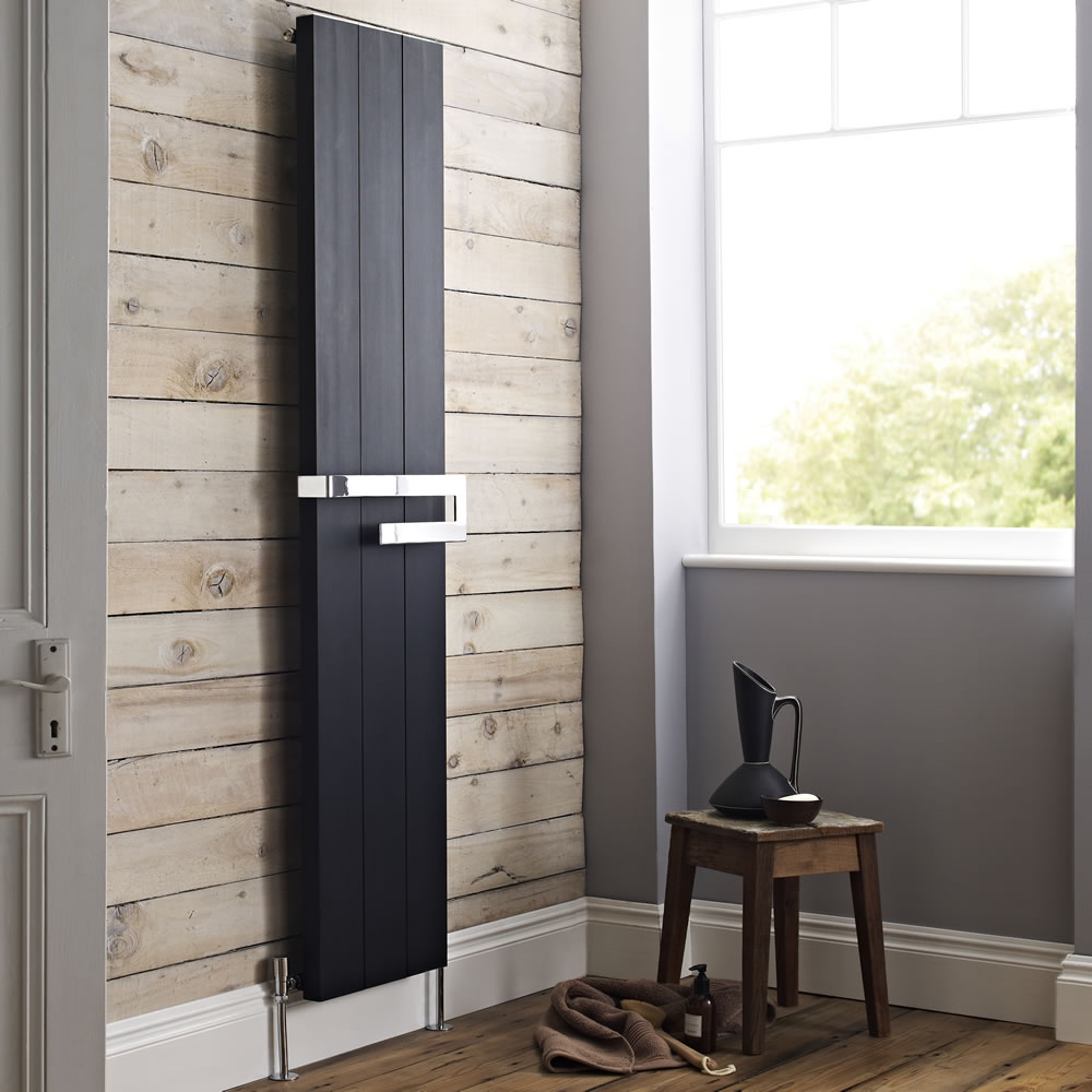 Design Heizkörper Vertikal Einlagig Schwarz 1800mm x 370mm 1265W - Ceylon