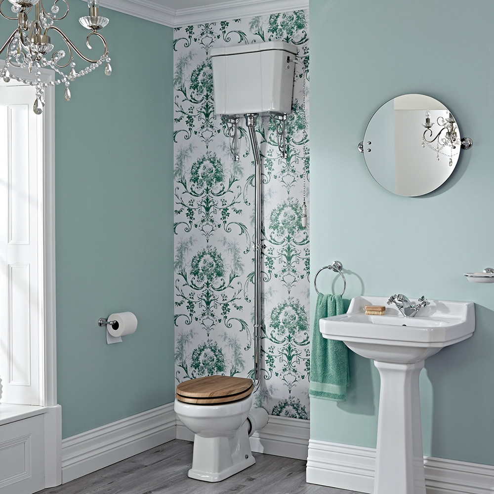 Klassische Toilette, hochhängender Spülkasten - wählbarer Sitz
