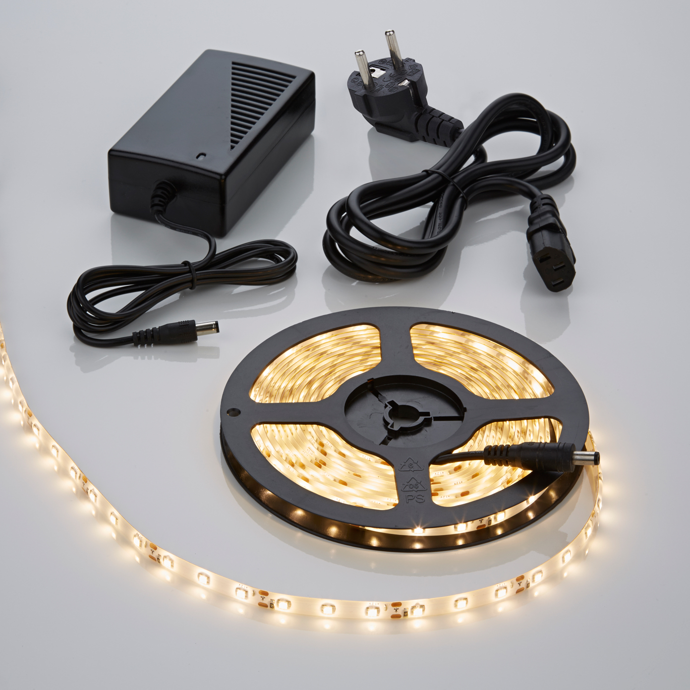 Biard 5m 3528 300 LED Strip Set, warmes Weiß, wasserdicht, inkl. Netzteil