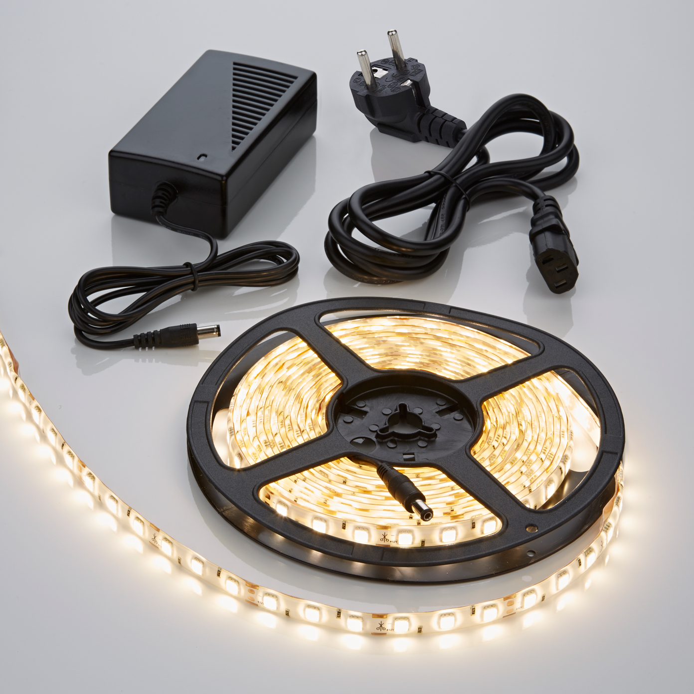 Biard 5m 5050 300 LED Strip Set, warmes Weiß, wasserdicht, inkl. Netzteil