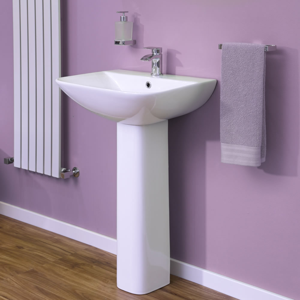 Modernes Waschbecken mit Sockel und 1-Loch Armaturen 550mm