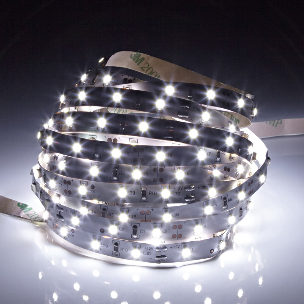 Biard 5m 3528 300 LED Strip, kühles Weiß, zur Innenraumnutzung