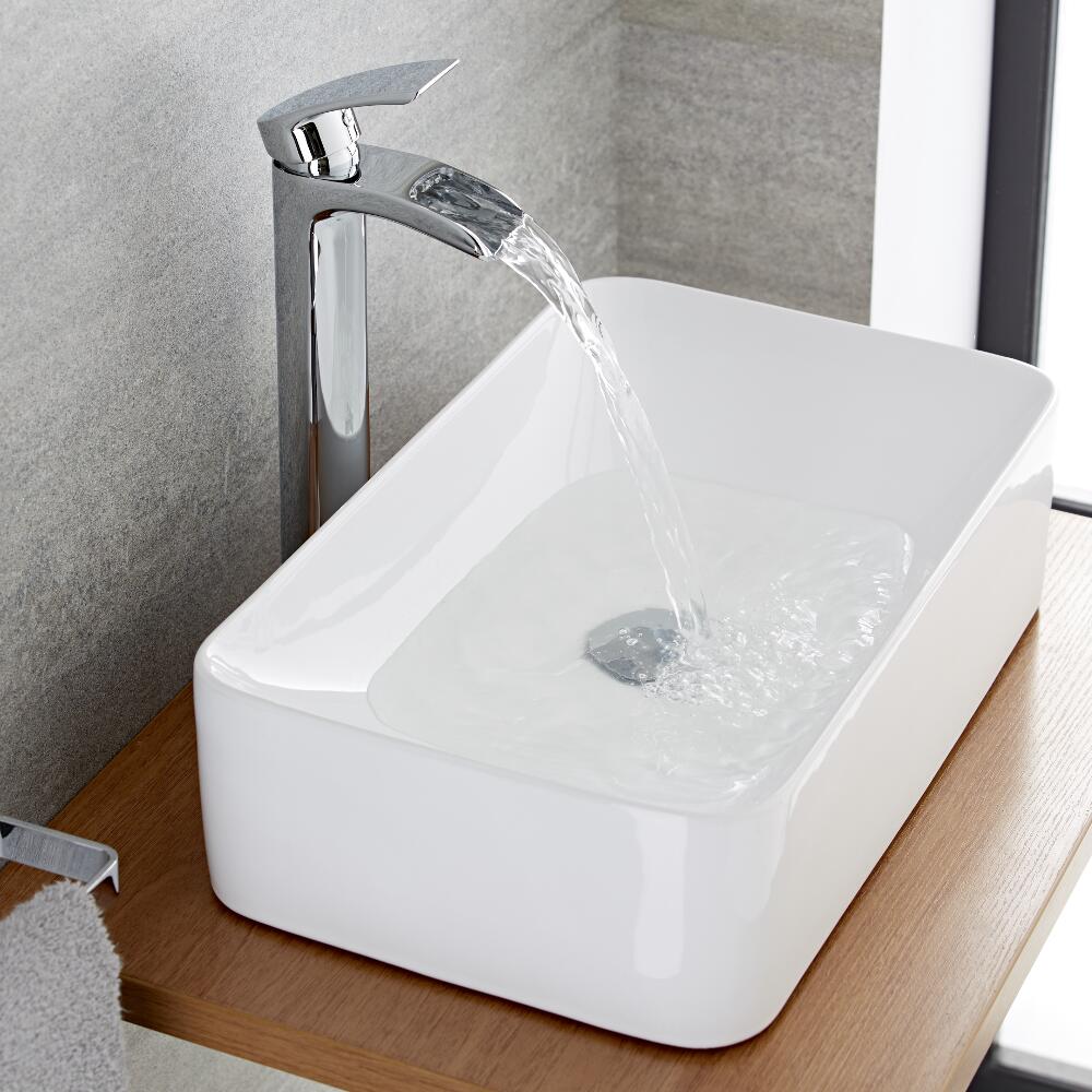 Hohe Ein-Hebel Waschtischarmatur mit Wasserfallausguss - Wasserfall