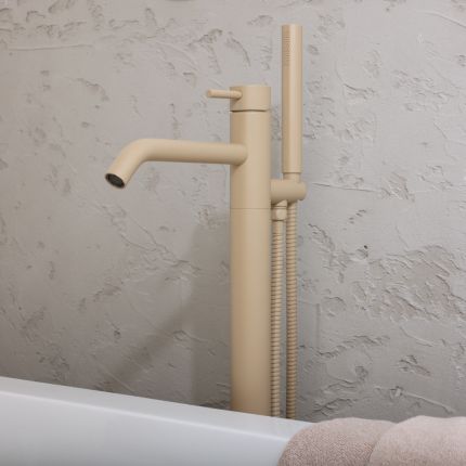 Freistehende Badewannenarmatur mit Einhebelmischer und Handbrauseset | Farbe wählbar - Elements