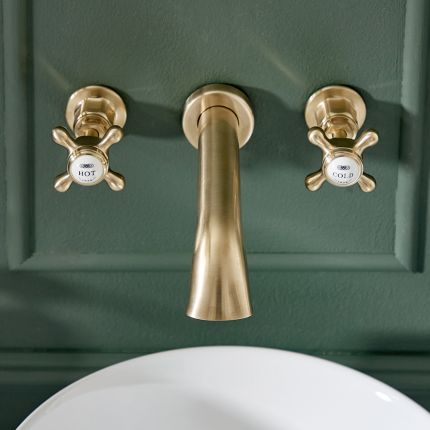 Hudson Reed Elizabeth - Traditionelle 3-Loch Waschtischarmatur mit Kreuzgriffen zur Wandmontage - satiniertes Gold