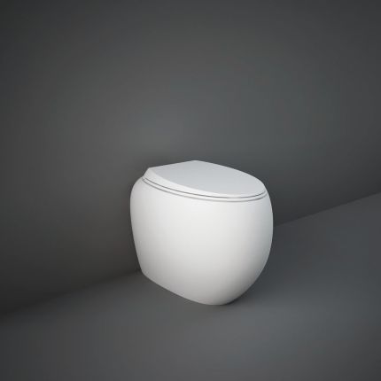 Ovale Standtoilette ohne Spülrand inkl. Sitz mit Absenkautomatik, Mattweiß – RAK Cloud x Hudson Reed
