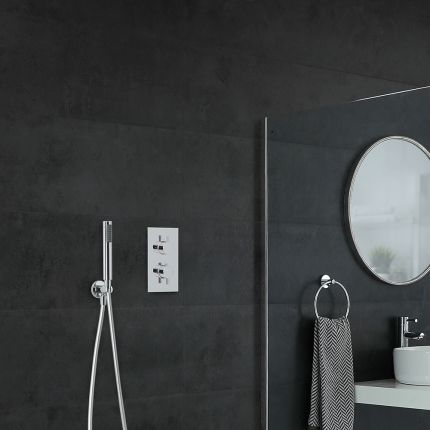 Unterputz-Thermostat für einen Verbraucher inkl. Handbrause und Auslassbogen - Chrom - Como