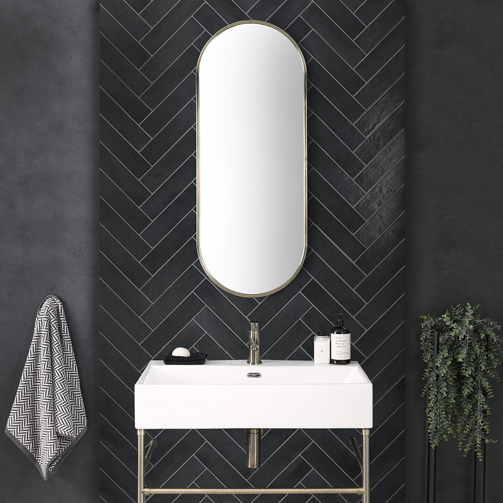 Ovaler Badspiegel mit Rahmen in Gebürstetem Gold, wandmontiert, 600mm