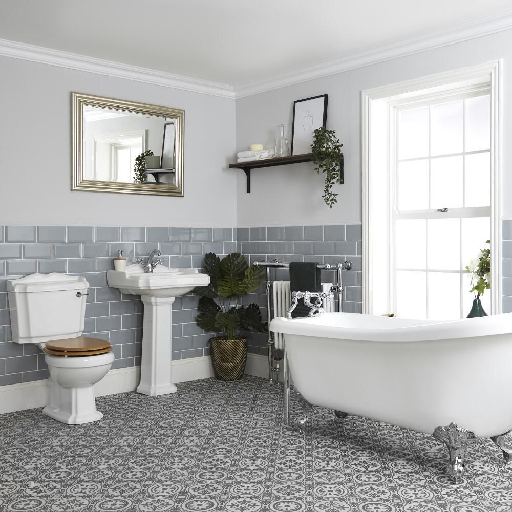 Badezimmerset Retro - mit freistehender Badewanne, Stand-WC und Standwaschbecken - Oxford