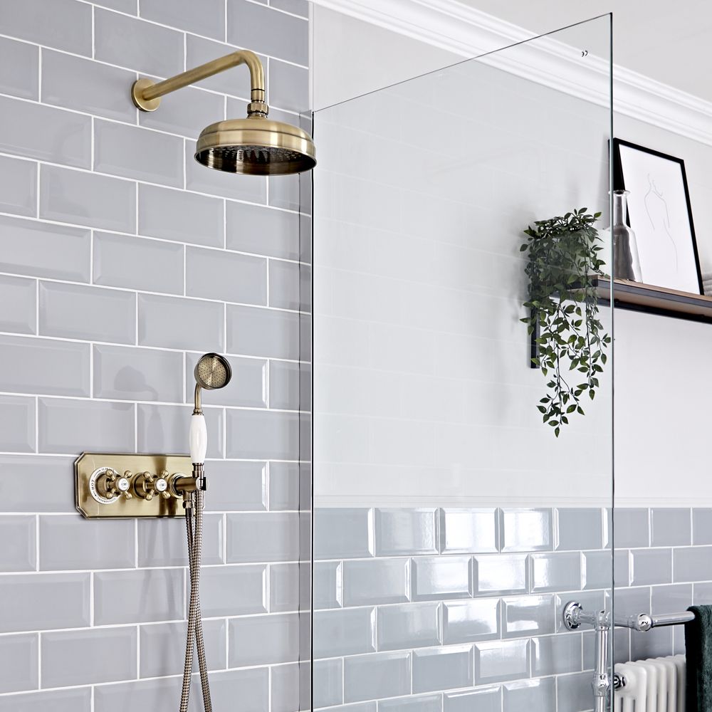 Retro Unterputz-Duschsystem mit Thermostat - inkl. 200mm Wand-Duschkopf und Handbrauseset - Gebürstetes Gold - Elizabeth