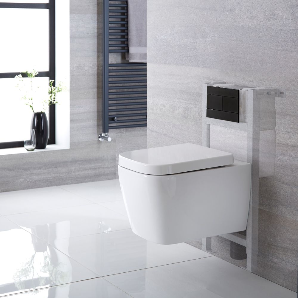 Hänge WC Quadratisch mit niedrigem Unterputzspülkasten & wählbarer Betätigungsplatte - Milton