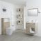 Modernes Badezimmerset – mit Waschtischunterschrank (B 600mm), Stand-WC mit Spülkastenverkleidung, Regalboxen und Spiegel - Helle Eichen-Optik - Hoxton