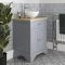 Badausstattung mit Einbau-Badewanne, Aufsatzwaschbecken mit 645mm Unterschrank und Toilette mit aufgesetztem Spülkasten - Thornton