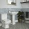 Nostalgie Stand WC mit aufgesetztem Spülkasten und Säulenwaschbecken Set - Chester