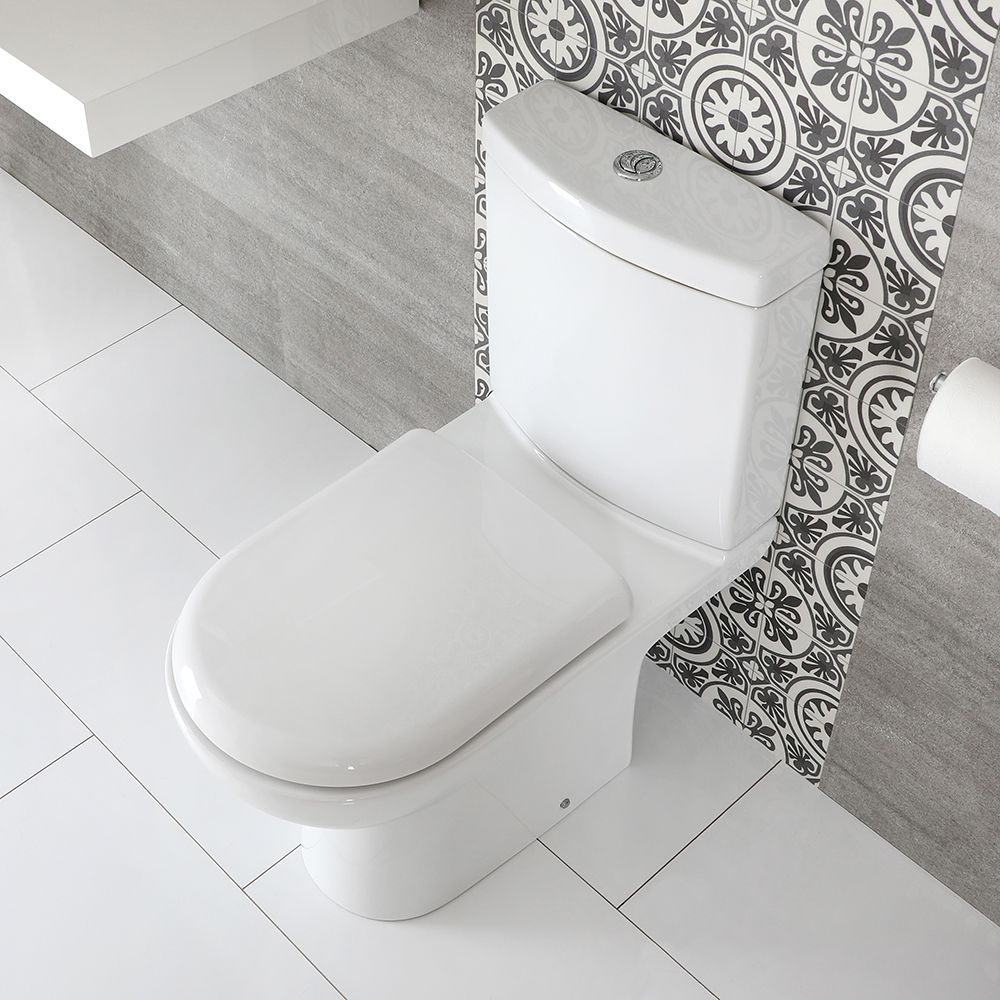 Stand-Tiefspül-WC mit aufgesetztem Spülkasten - inkl. Sitz mit