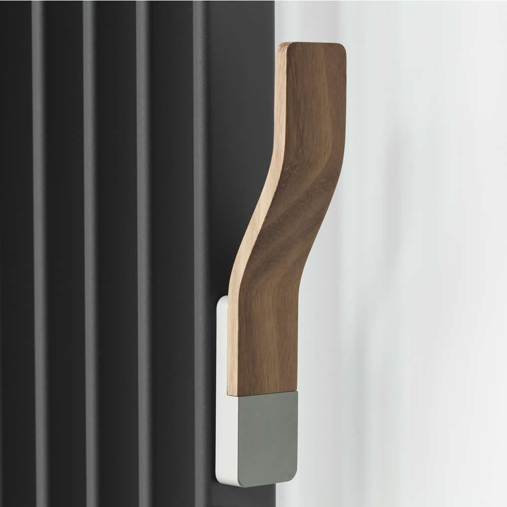 Haken Aluminium mit Teak Holz