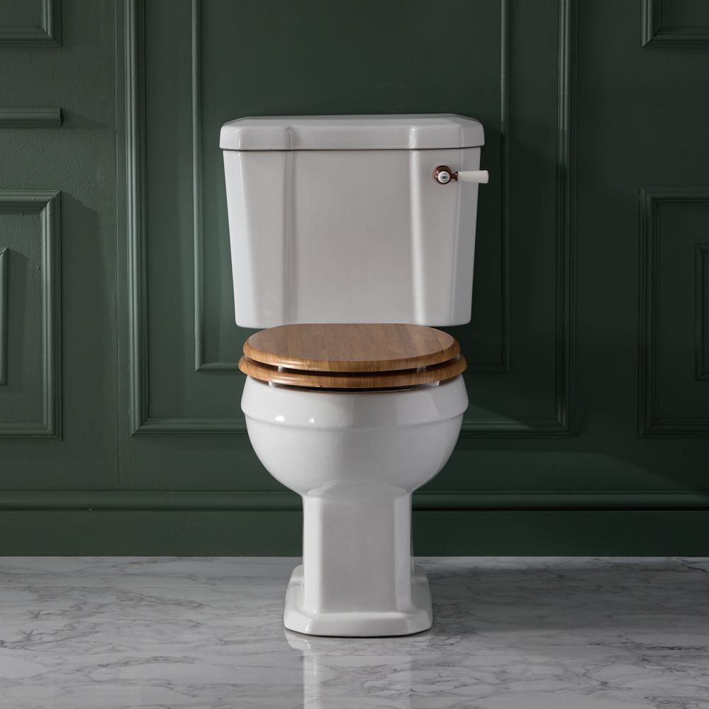 Traditionelles Stand-WC mit aufgesetztem Spülkasten |Sitz und Spülhebel wählbar - Richmond