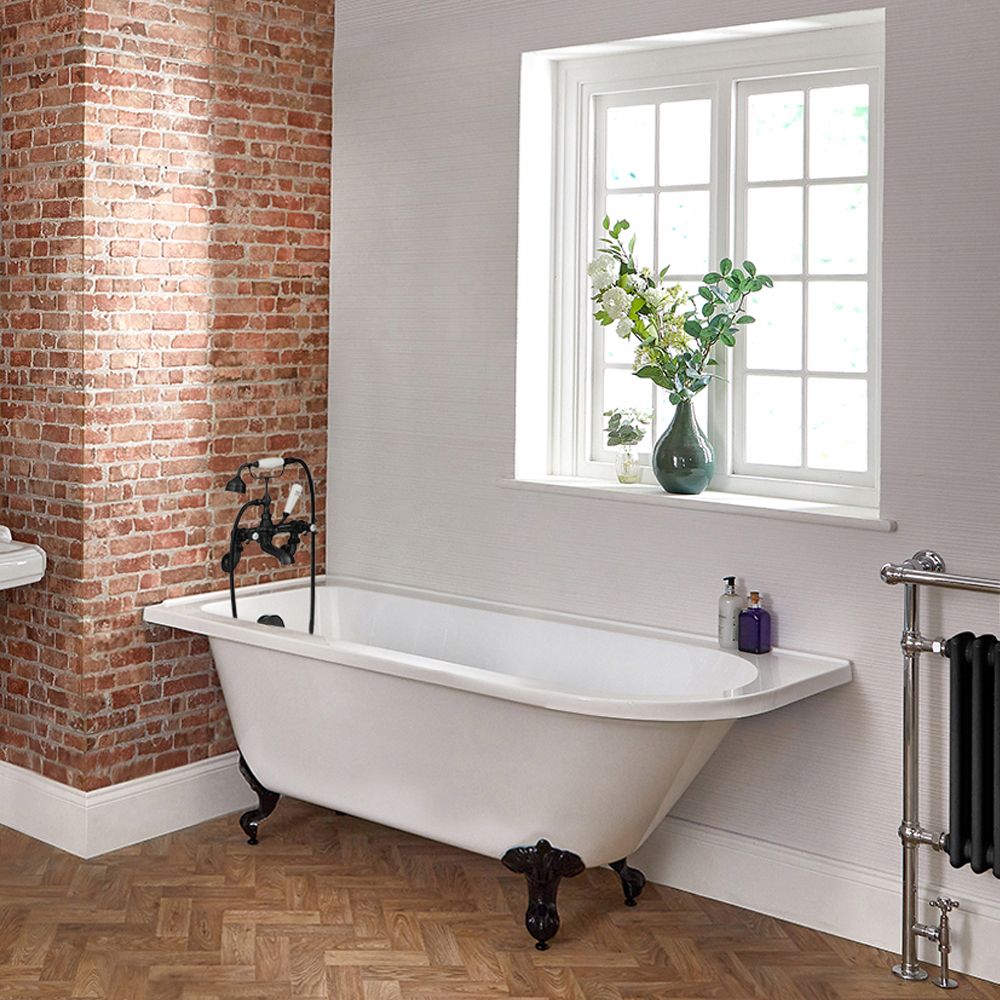 Freistehende Eck-Badewanne, 1685mm x 750mm – Links- oder Rechtsbündig – Füße in Schwarz – Oxford