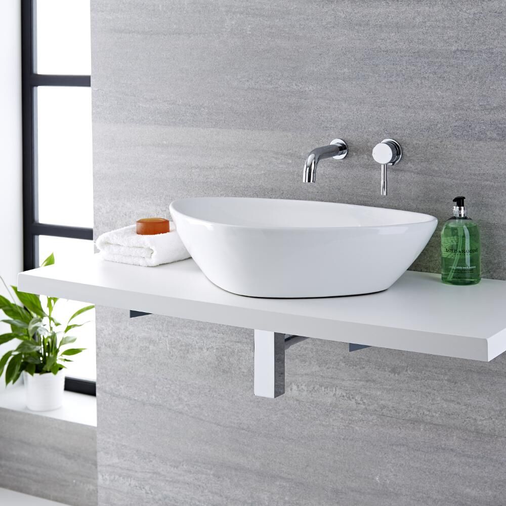 Aufsatzwaschbecken, dreieckig, 590mm x 390mm - mit Unterputz-Einhebelmischer - Kenton