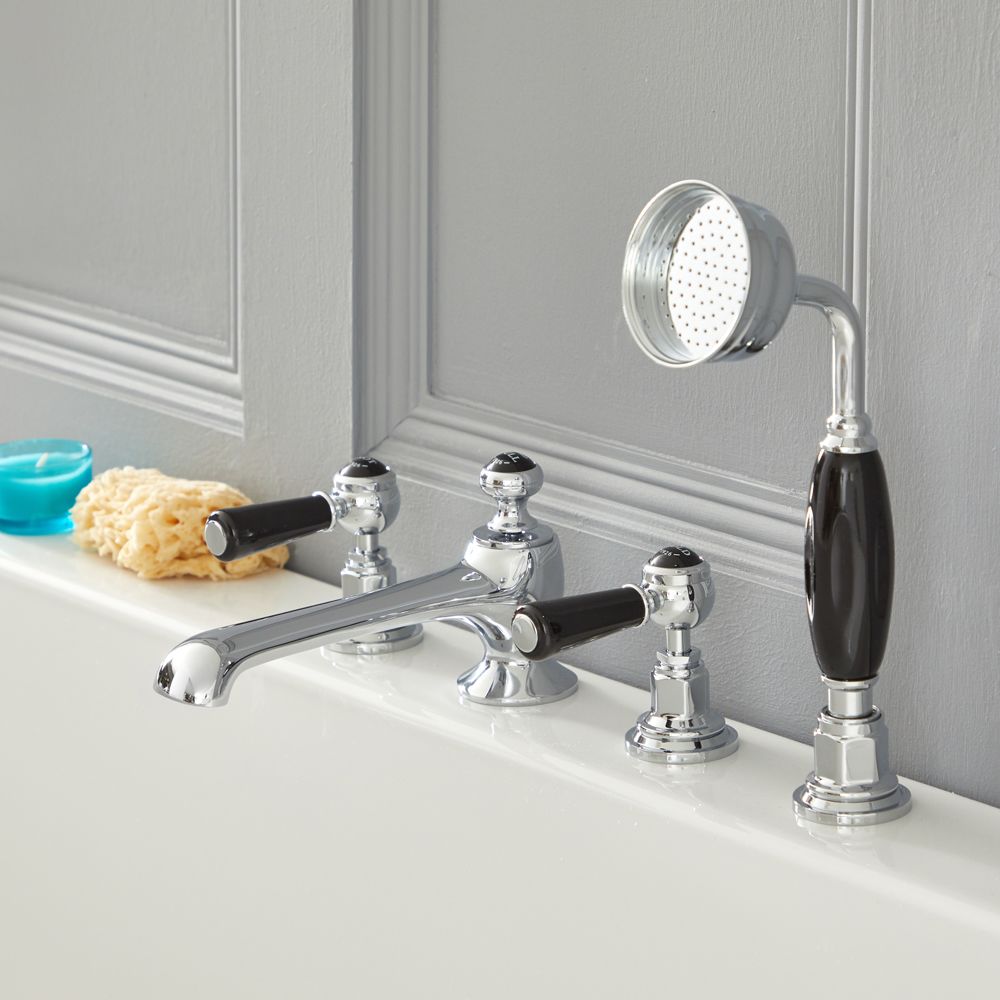 Elizabeth - Traditionelle 4-Loch Hebelgriff-Wannenarmatur mit ausziehbarer Handbrause - Chrom und Schwarz