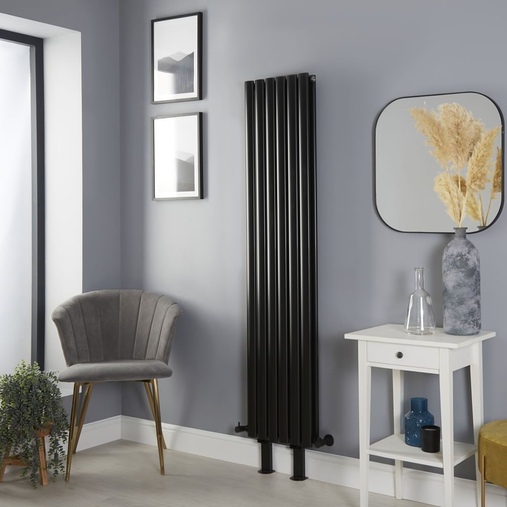 Design-Heizkörper, vertikal – Größe wählbar, mit Füßen – Schwarz – Revive