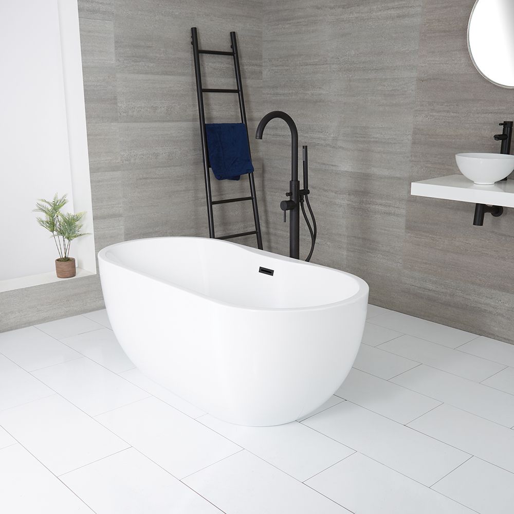 Freistehende Badewanne (oval), mit zwei Rückenschrägen, 1800mm x 750mm, Mittelablauf – Farbe der Überlaufgarnitur wählbar – Otterton