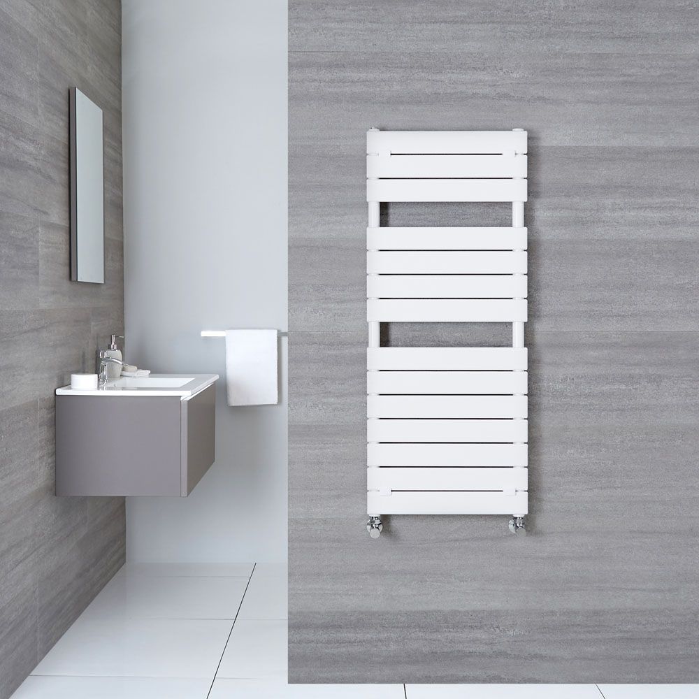 Design Badheizkörper Weiß Flach 1213mm x 500mm 489W – Lustro