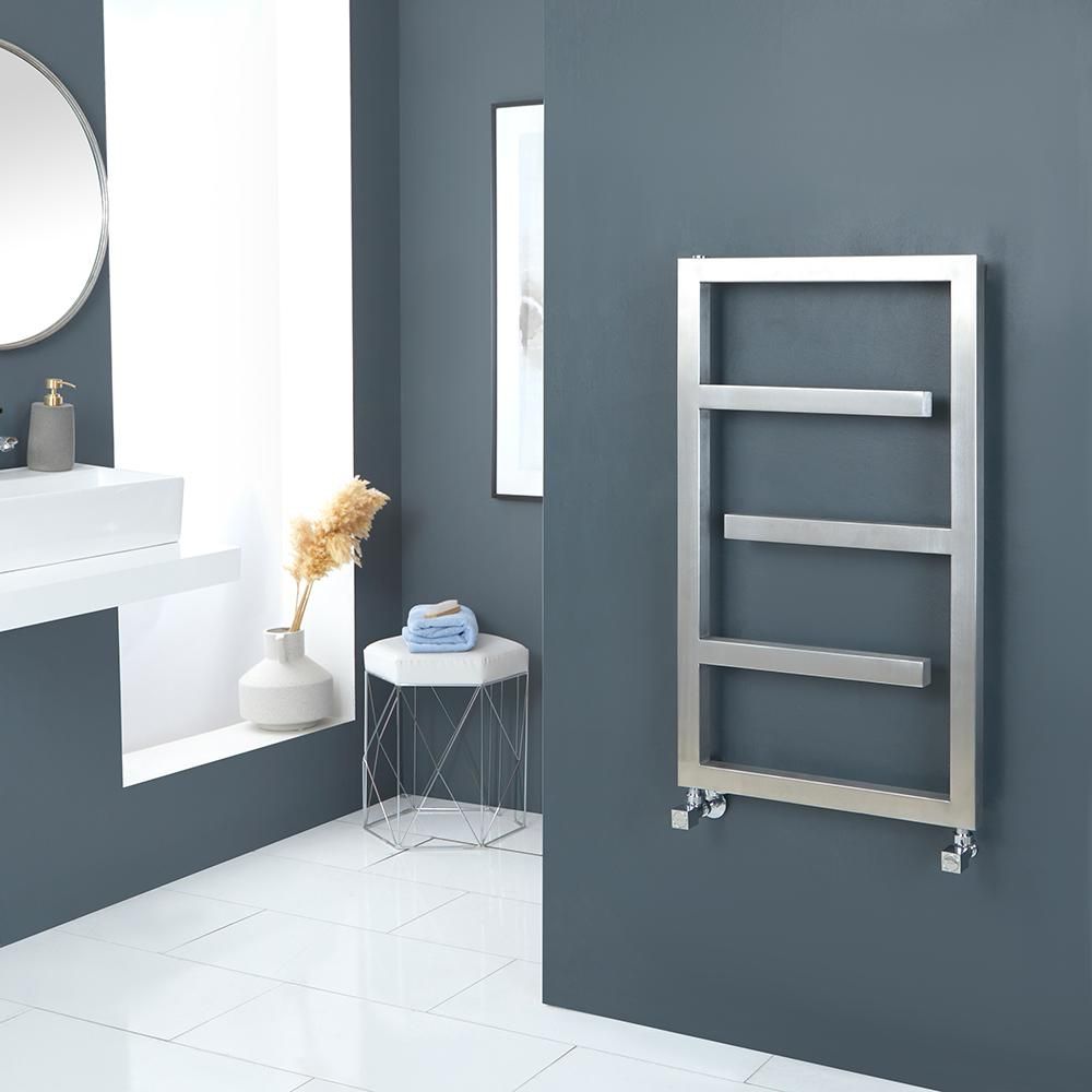 Design Badheizkörper aus satiniertem Edelstahl - 880mm x 500mm – 287 Watt – Eclipse