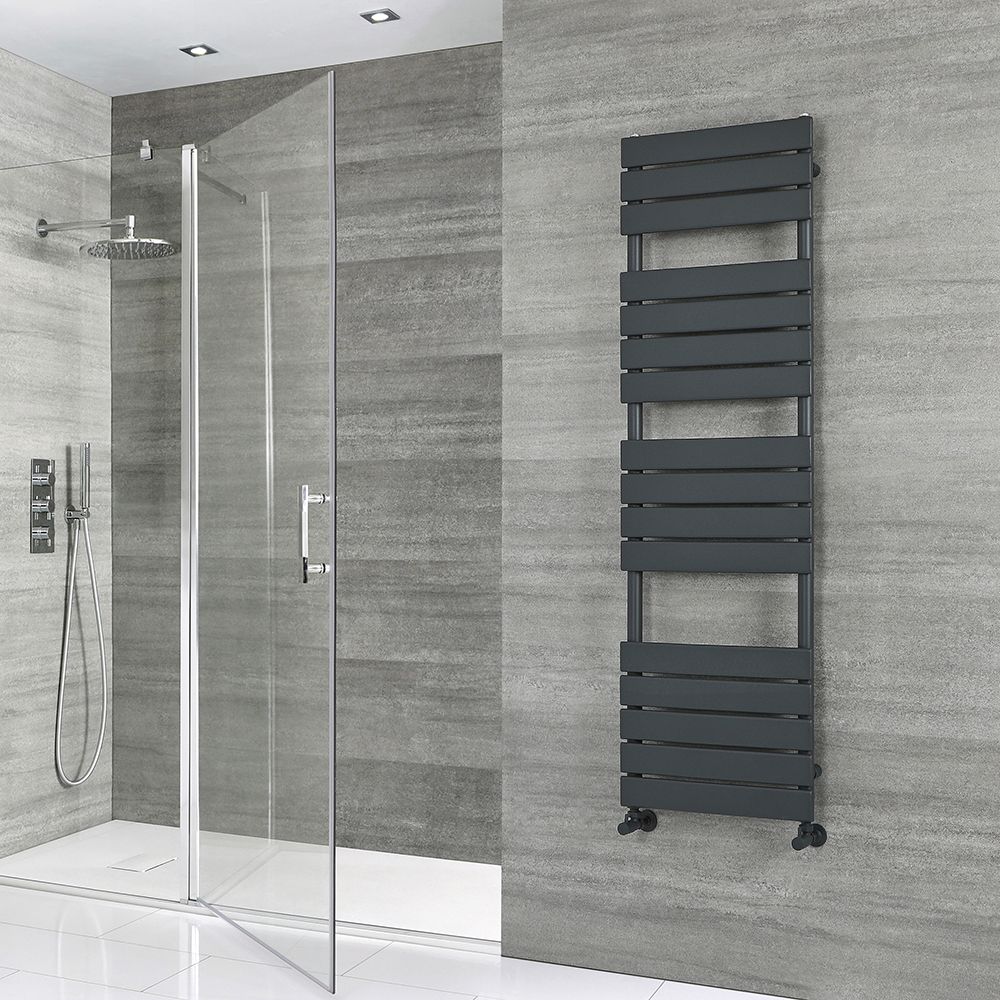 Handtuchheizkörper, 1500mm x 450mm, 786W – mit flachen Heizlamellen – Anthrazit - Lustro
