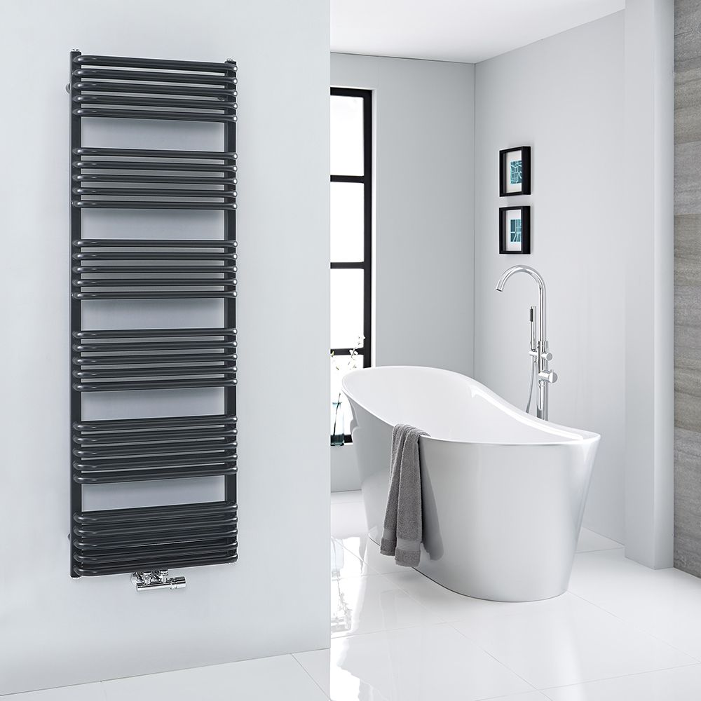 Design Handtuchheizkörper mit Mittelanschluss - 1533mm x 500mm, 1493W – Mattschwarz - Arch
