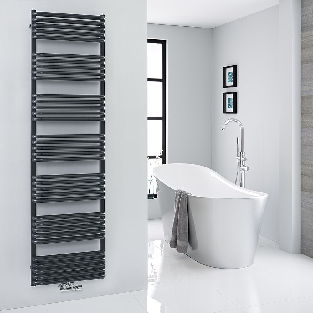 Design Handtuchheizkörper mit Mittelanschluss - 1800mm x 500mm, 1743W – Mattschwarz - Arch