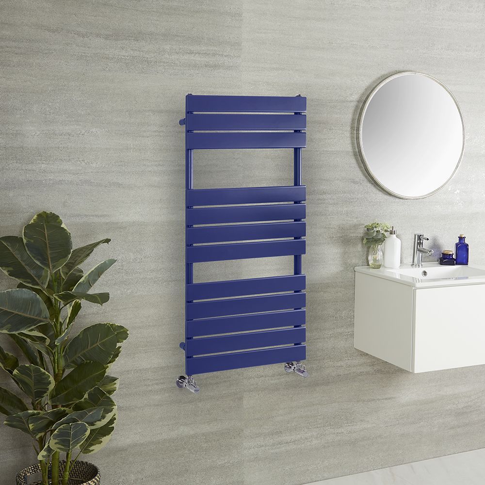Design Handtuchheizkörper, mit flachen Heizlamellen - Größe wählbar - Dunkelblau (Deep Sea Blue) - Lustro