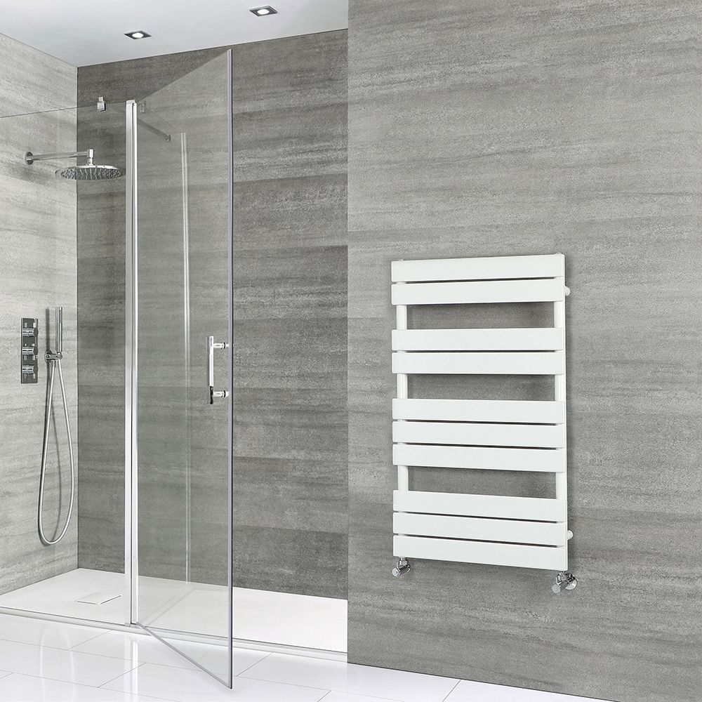 Handtuchheizkörper, 975mm x 600mm, 643W – mit flachen Heizlamellen – Weiß - Lustro