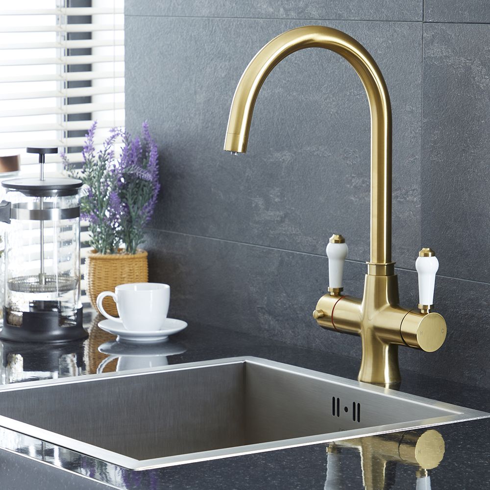 Traditionelle 1-Loch Heißwasser-Küchenarmatur, 3-in-1, schwenkbar – Gold – Elizabeth