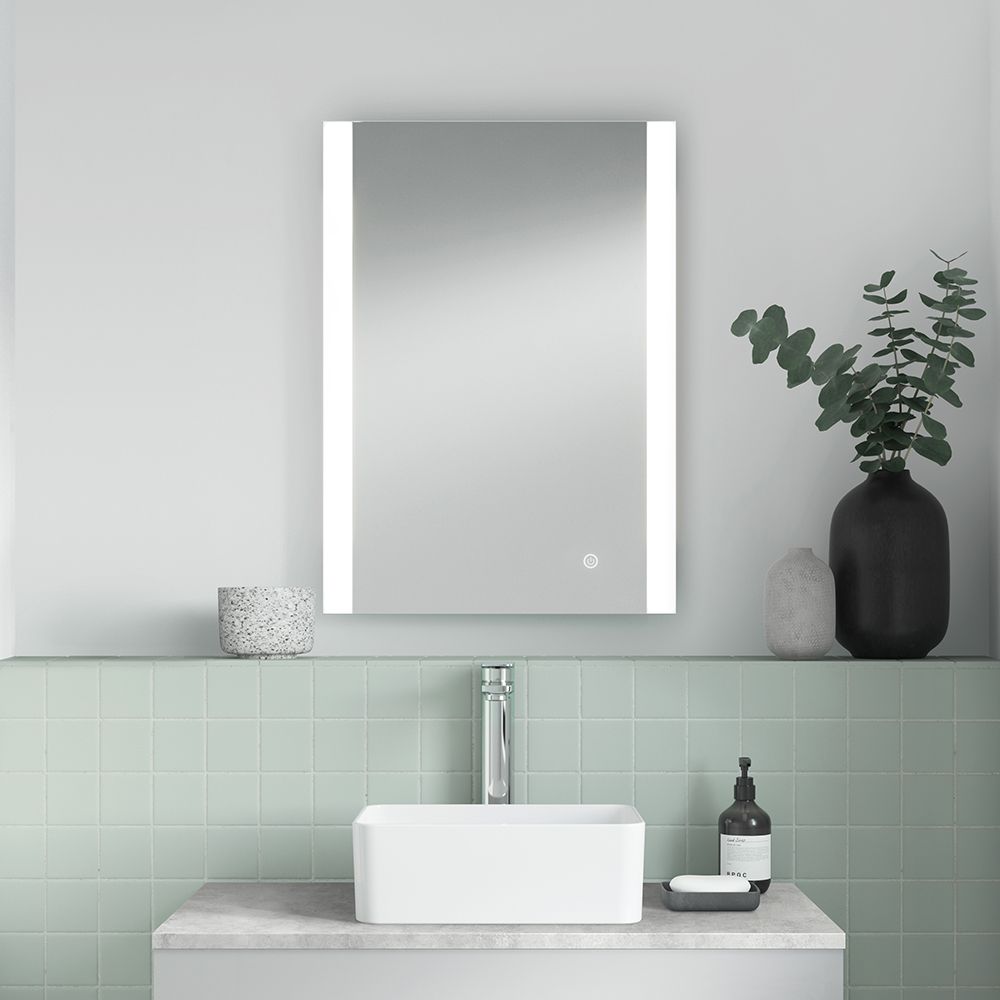Beleuchteter 21W Ambiente LED-Spiegel 500mm x 700mm