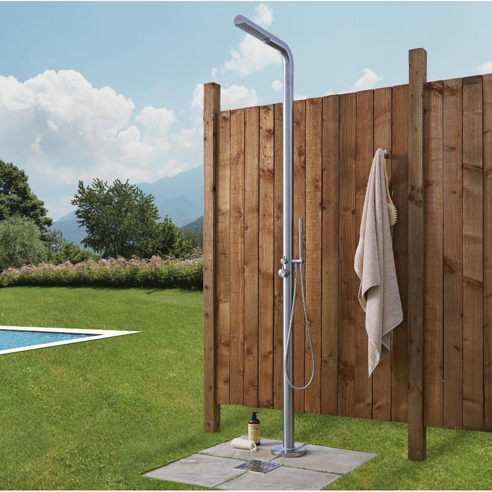 Moderne Freistehende Gartendusche mit Handbrause, Gebürsteter Stahl - Lugo