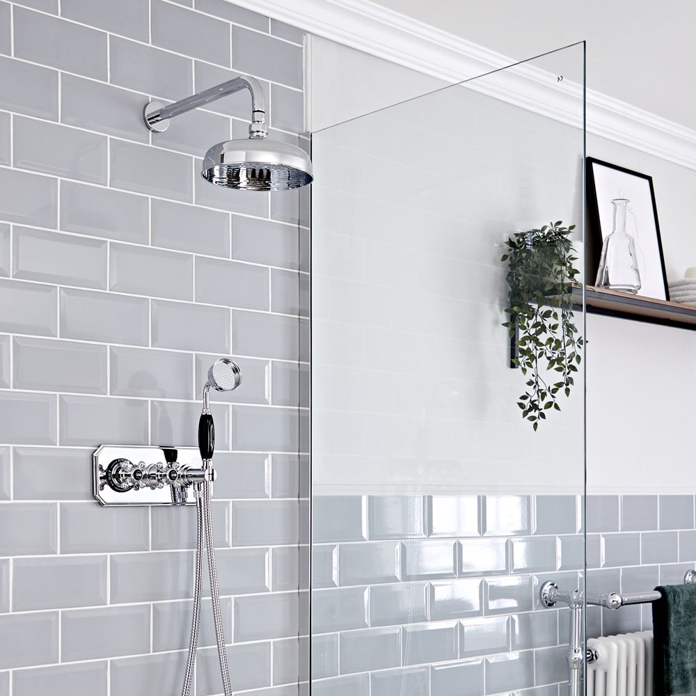 Duschsystem mit Unterputz-Thermostat und Handbrauseset – Farbe und Funktionen wählbar – Elizabeth
