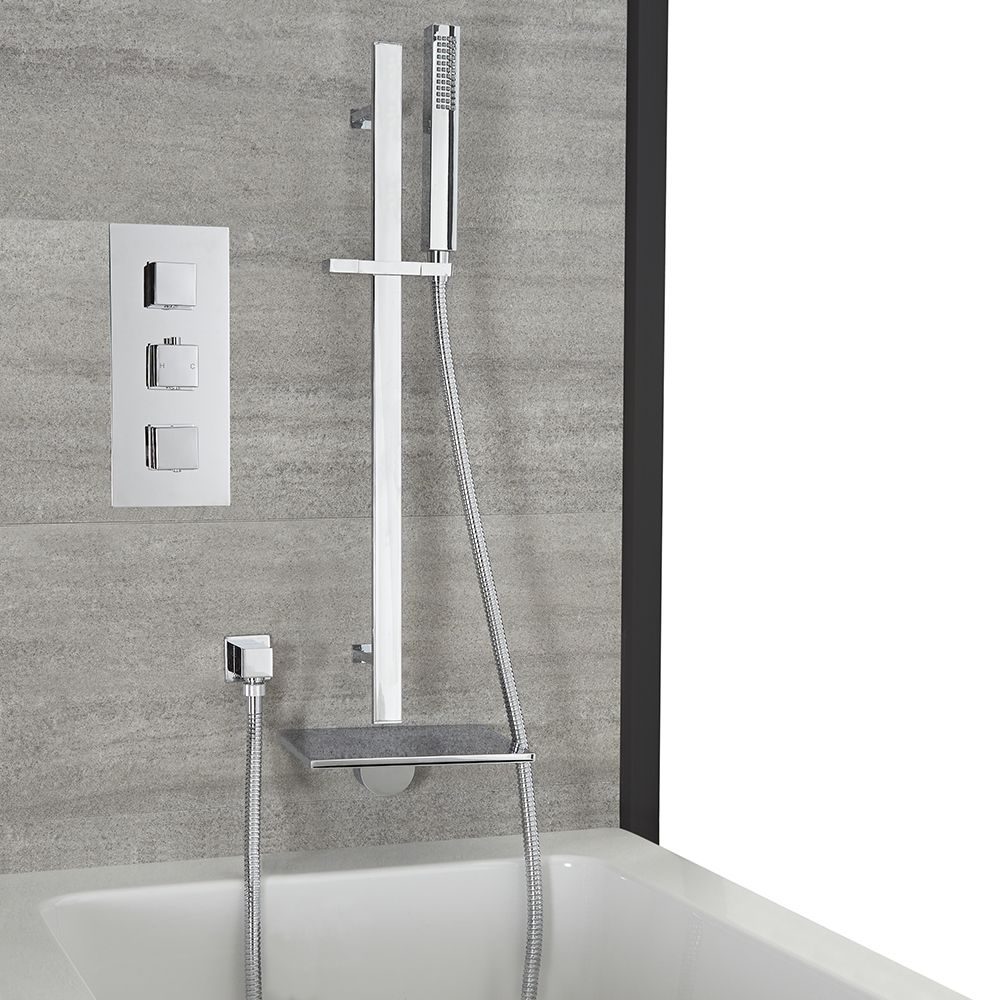 Dusch- und Badesystem mit Unterputz-Thermostat – mit Wasserfall-Wanneneinlauf und Brausestangenset – Chrom – Kubix