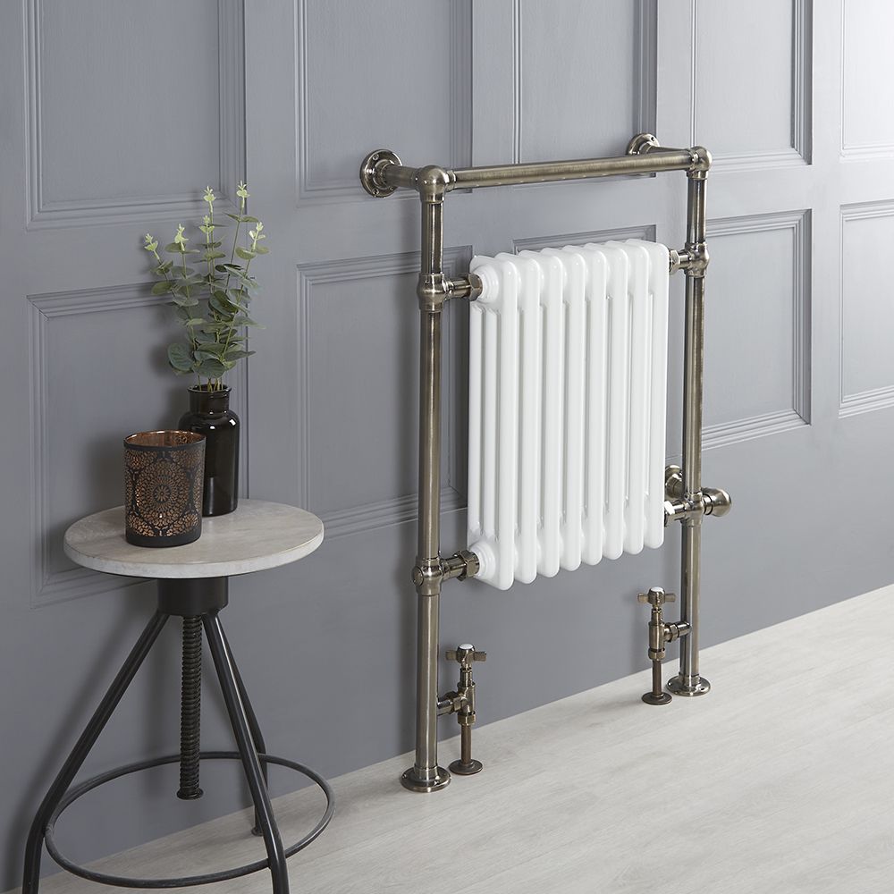 Retro-Badheizkörper, Mischbetrieb - 930mm x 620mm, WLAN-Thermostat und Kabelabdeckung wählbar – Dunkles Gold/Weiß – Elizabeth