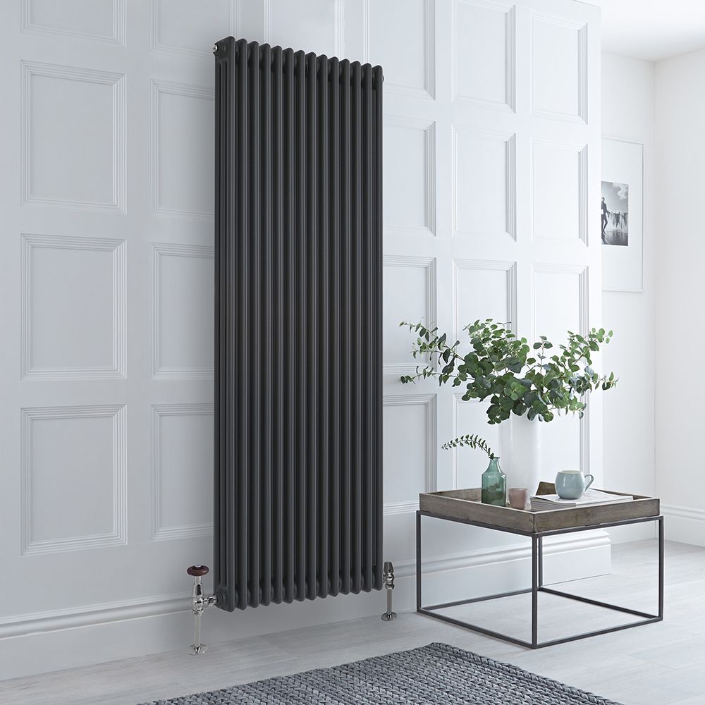 Traditioneller Gliederheizkörper (3-lagig), vertikal – 1800mm x 650mm, 2951W – Anthrazit – Regent