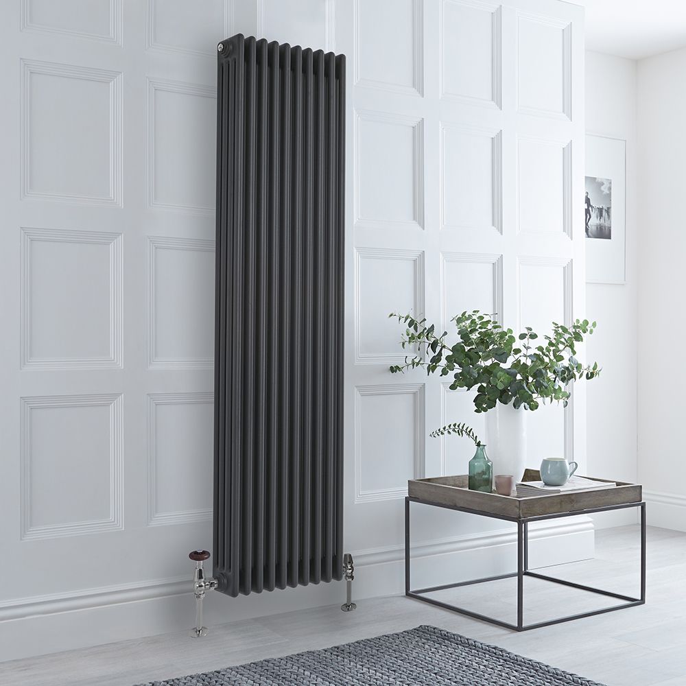 Traditioneller Gliederheizkörper (4-lagig), vertikal – 1800mm x 470mm, 2658W – Anthrazit – Regent