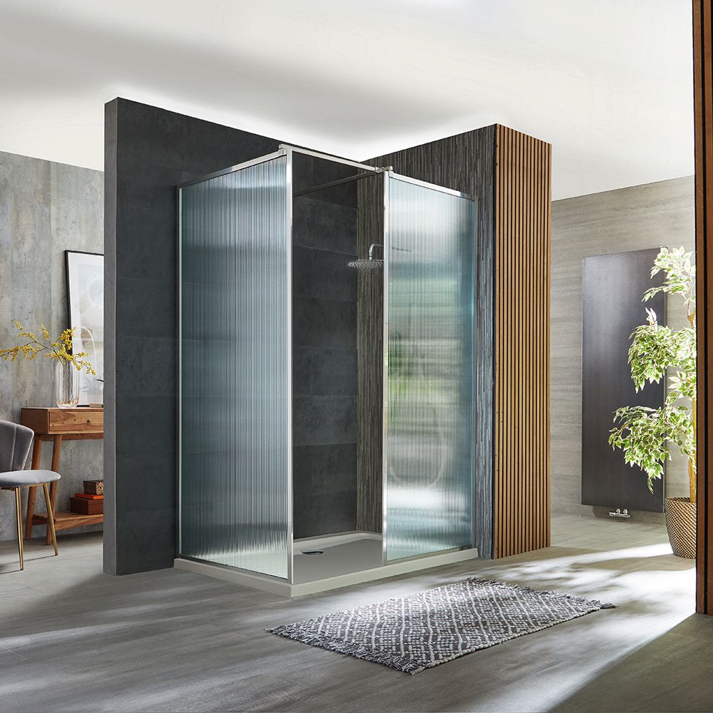 Walk-In Dusche mit geriffeltem Glas & Rahmen in Chrom, Eckeinbau - inkl. Duschwanne – Größe wählbar - Florence