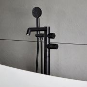 Freistehende Einhebel-Wannenarmatur | Farbe wählbar - Lune