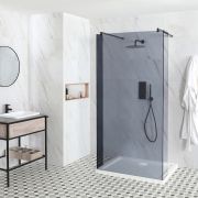 Getönte Walk-In Dusche, Schwarz, freistehend – inkl. weißer Duschwanne– Größe und Seitenpaneel wählbar – Nox-Luna