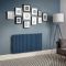Elektrischer Design Heizkörper (einlagig), horizontal, H 635mm - Blau (Deep Sea Blue) - Breite, Thermostat und Kabelabdeckung wählbar - Revive