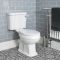 Nostalgie Bad Komplettset - Viertelkreis-Dusche, Stand-WC und Waschtisch mit Metallgestell – Richmond