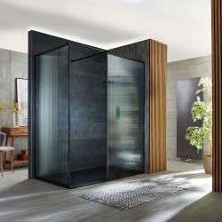 Walk-In Dusche mit geriffeltem Glas & Rahmen in Schwarz, Eckeinbau - inkl. Duschwanne mit Schiefer-Effekt (Finish wählbar) – Größe wählbar - Florence