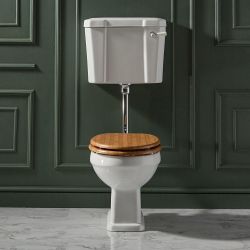 Traditionelles WC mit Spülkasten – Farbe des Spülkastenzubehörs und Sitzfarbe wählbar – Richmond
